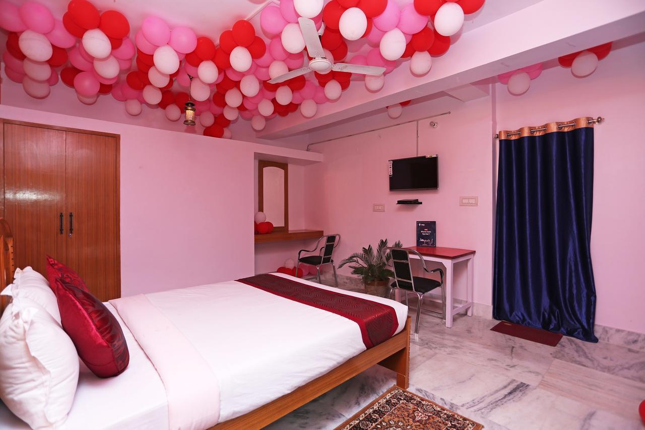 Oyo 10994 Hotel Luxury Inn 巴特那 外观 照片